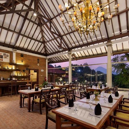 Royal Trawas Hotel&cabañas Exterior foto