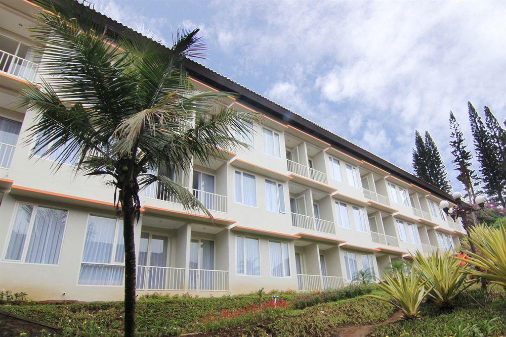 Royal Trawas Hotel&cabañas Exterior foto