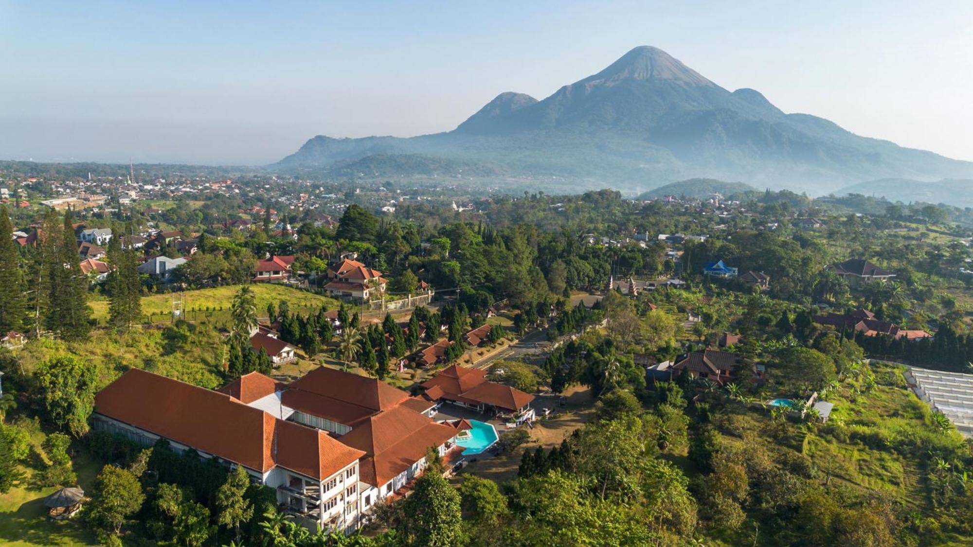 Royal Trawas Hotel&cabañas Exterior foto